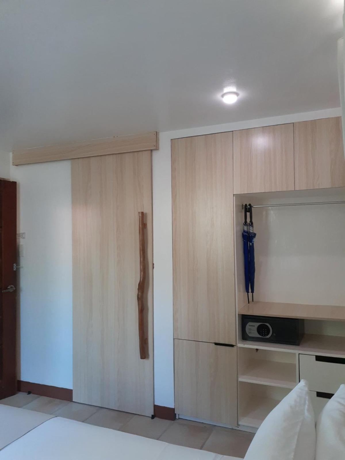 Bluewaves Beach House Balabag  Esterno foto