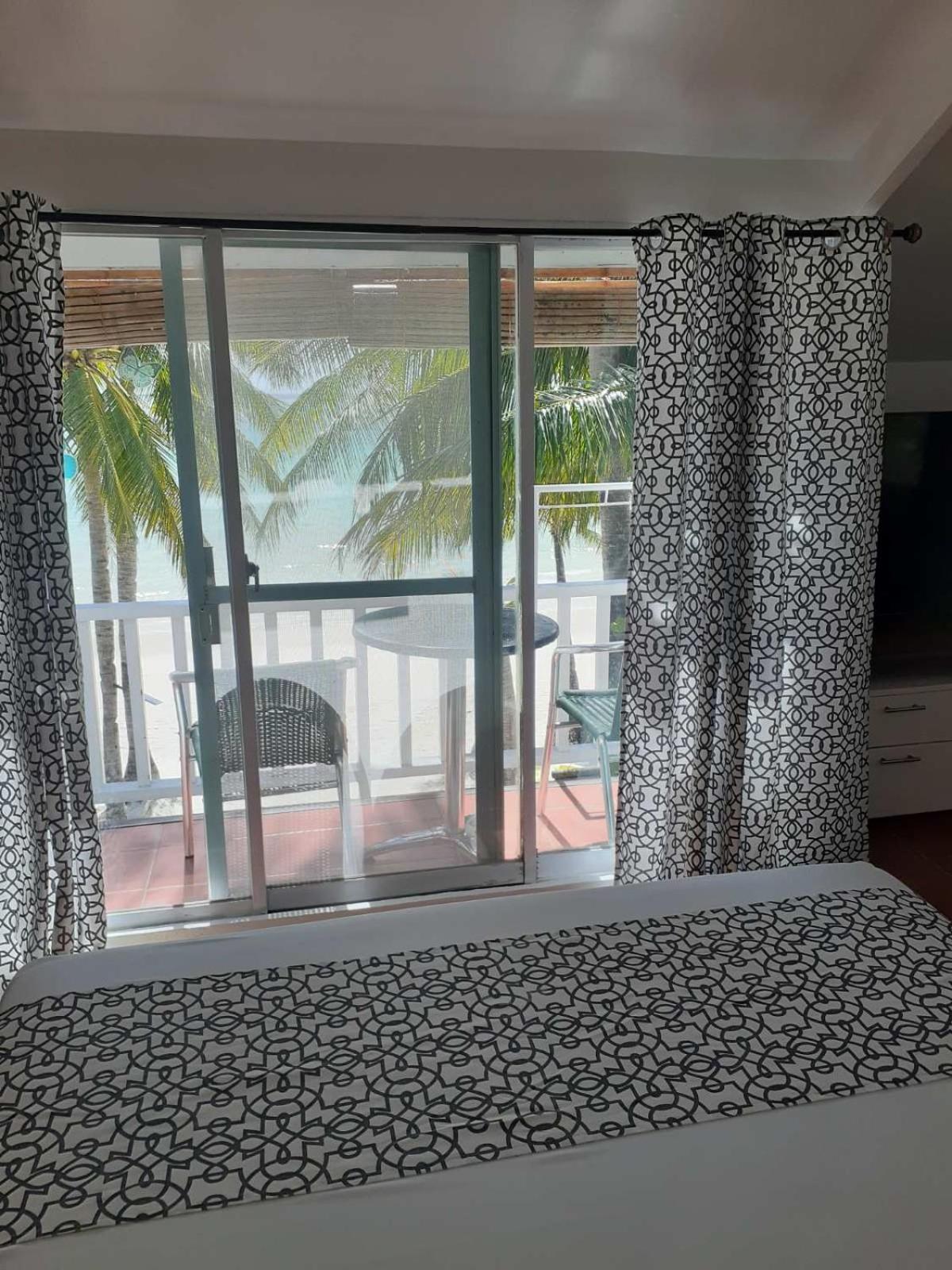 Bluewaves Beach House Balabag  Esterno foto