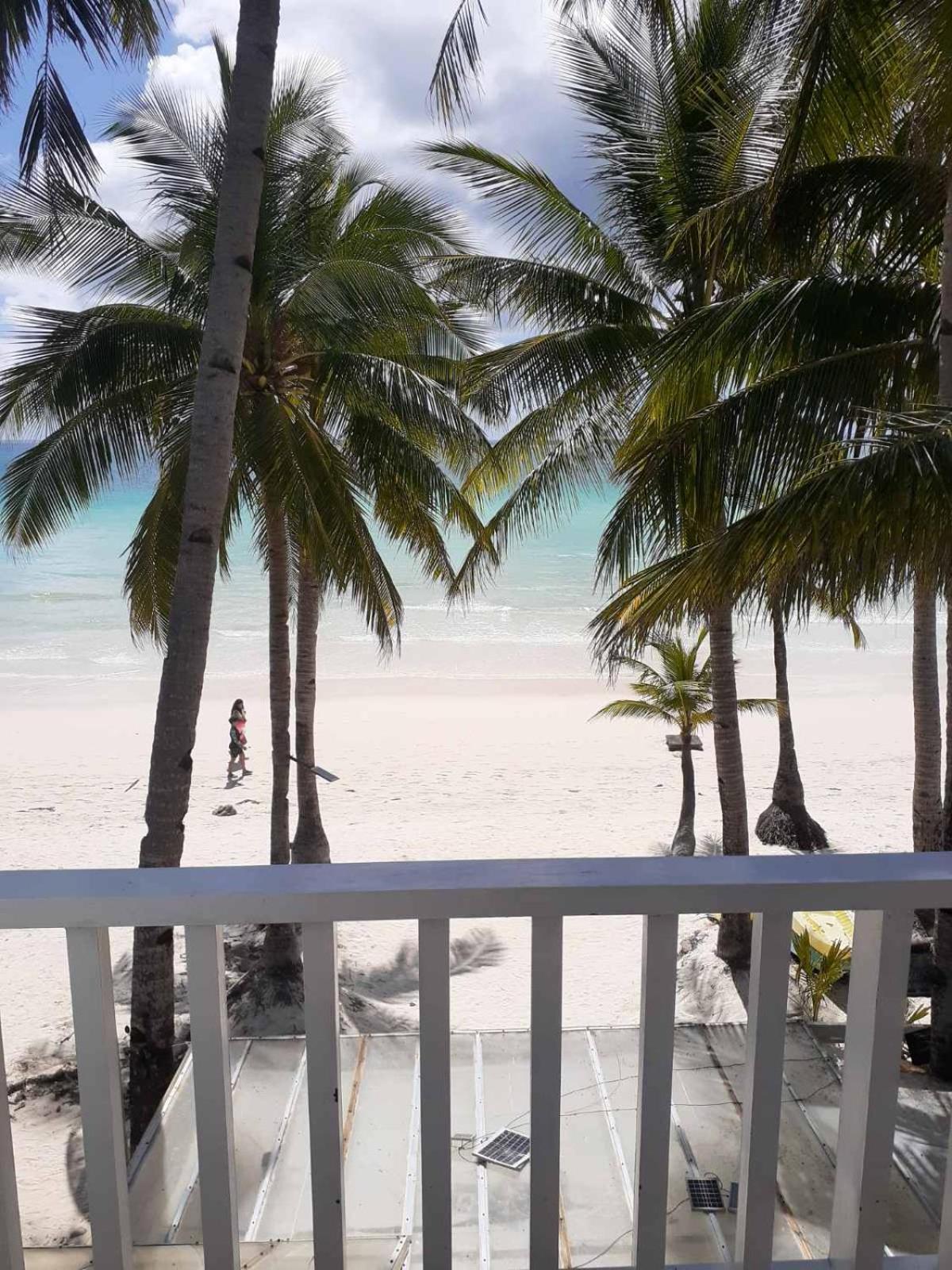 Bluewaves Beach House Balabag  Esterno foto