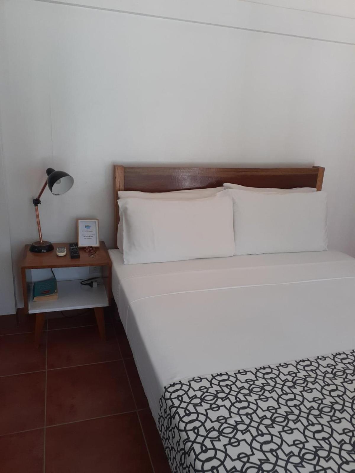 Bluewaves Beach House Balabag  Esterno foto