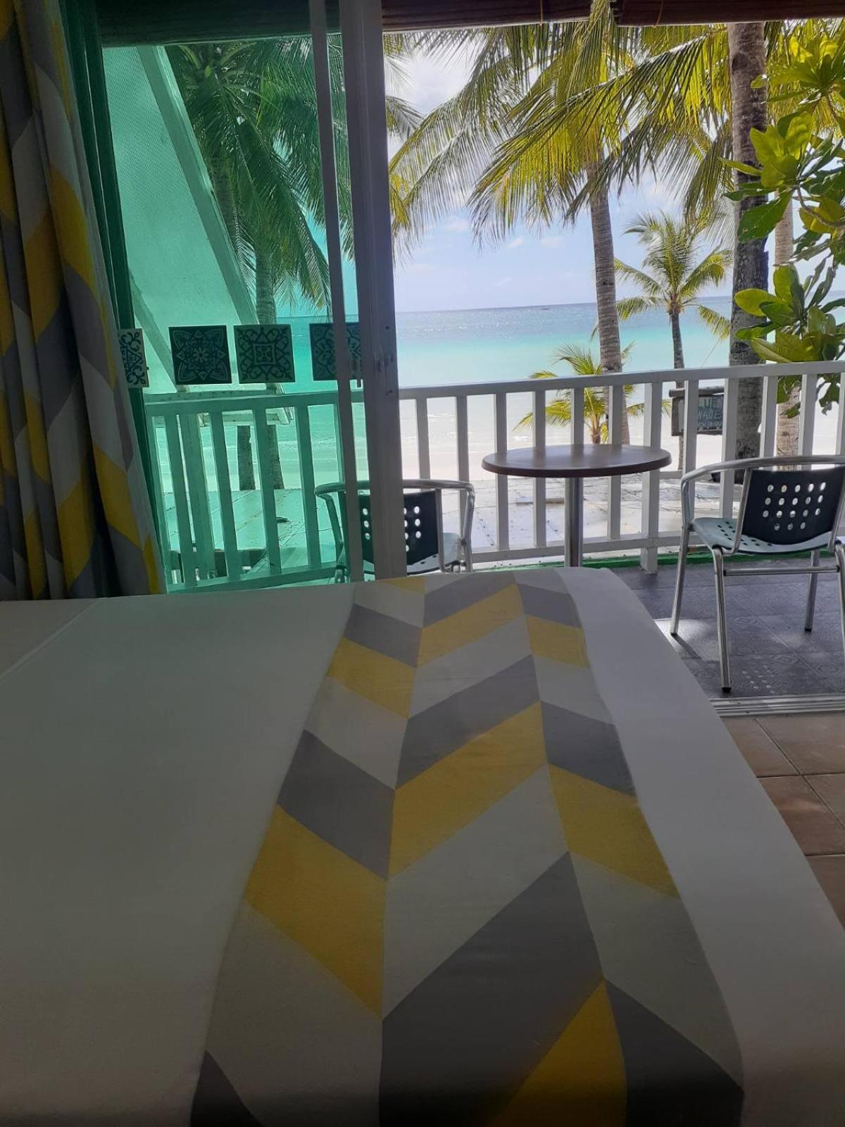 Bluewaves Beach House Balabag  Esterno foto