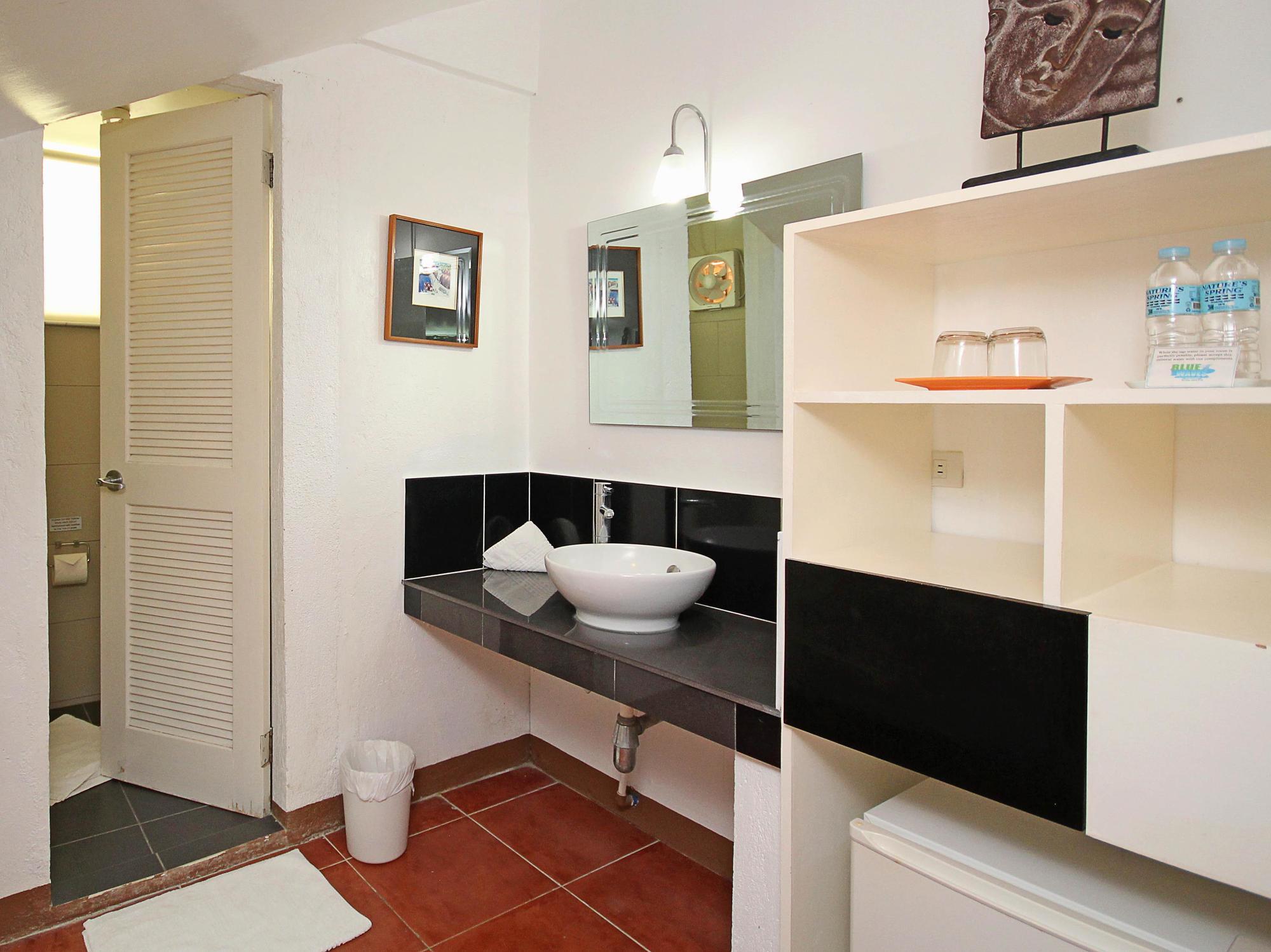 Bluewaves Beach House Balabag  Esterno foto