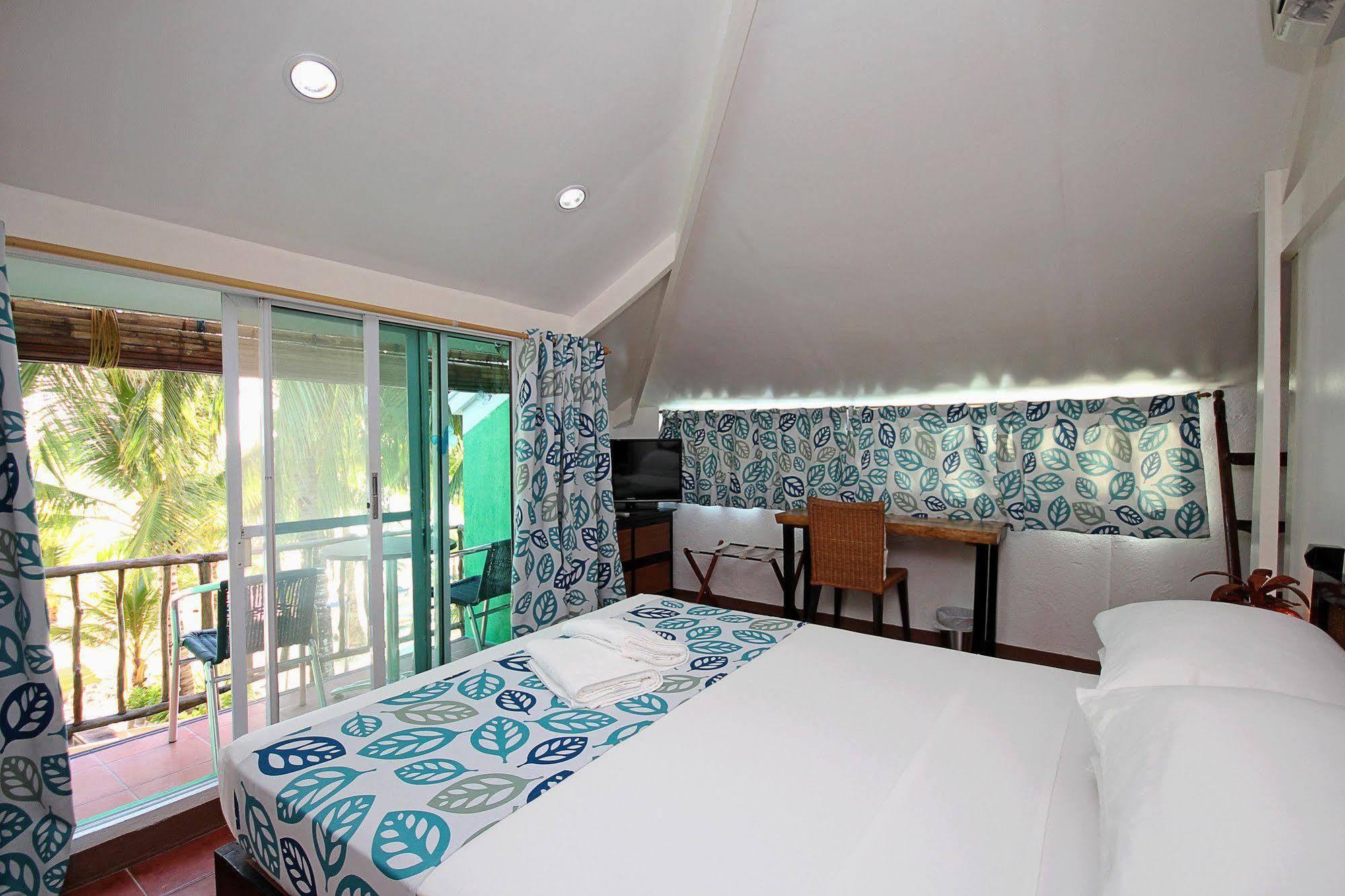 Bluewaves Beach House Balabag  Esterno foto